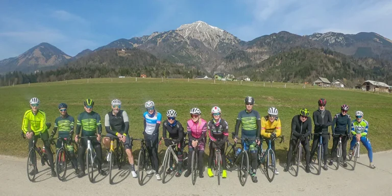 naslovna baselj kolesarji skupina felixi otvoritvena 2025